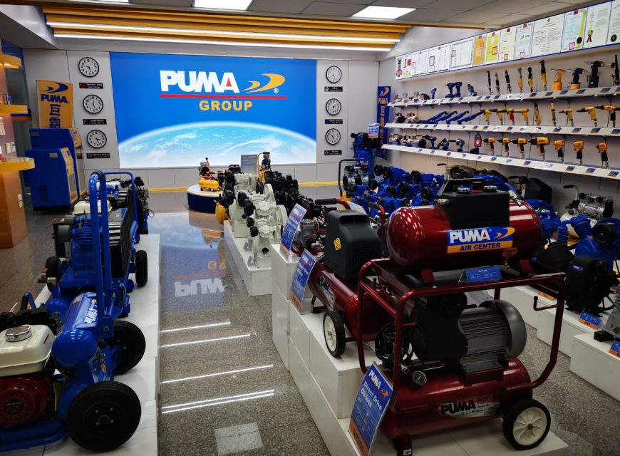 เข้ามาข้างในชั้น 2 เป็นห้องโชว์ตัว PRODUCT