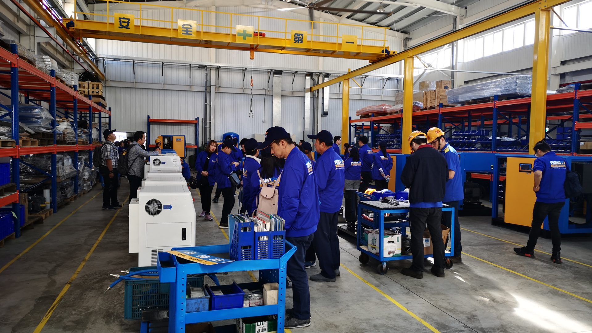 มาในส่วนปั๊มลมแบบ สกรู