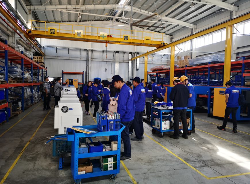 มาในส่วนปั๊มลมแบบ สกรู