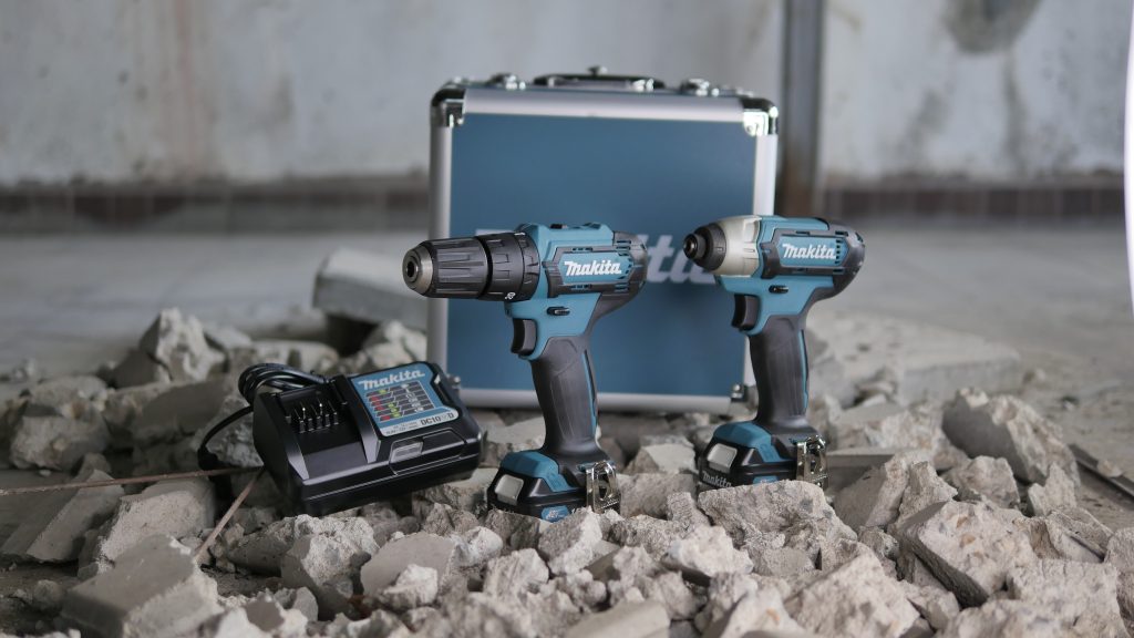 ชุดสว่านกระแทกไร้สาย COMBO MAKITA CLX228X1