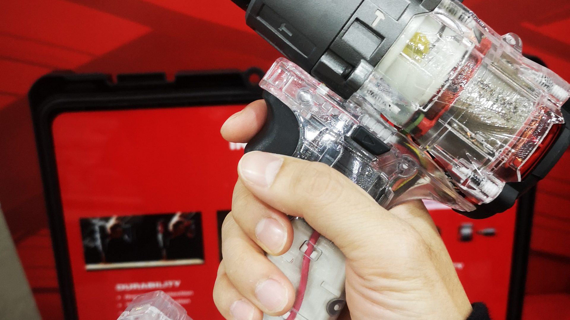 Milwaukee FPD2 ใส อีกด้าน