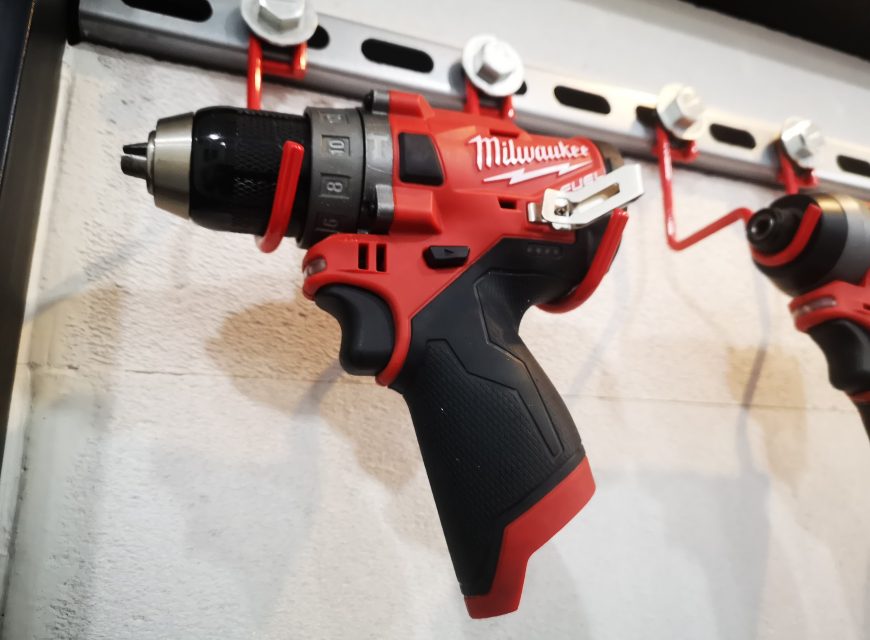 สว่านไร้สาย milwaukee