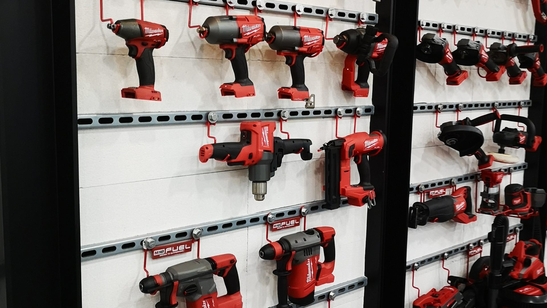 Milwaukee M18