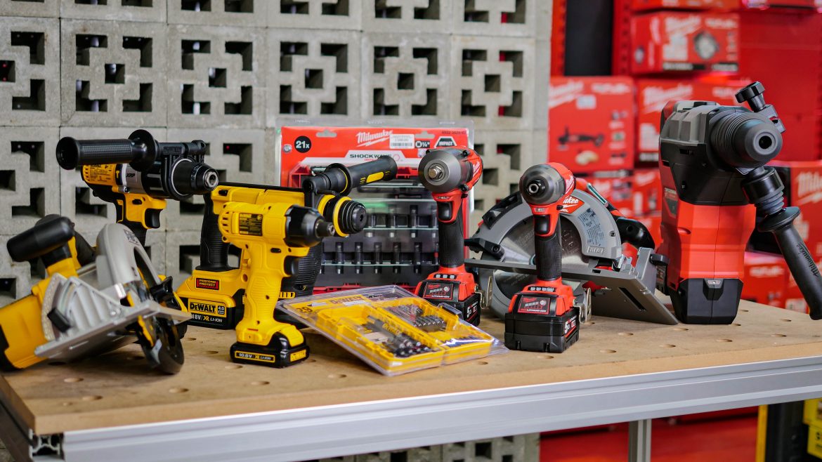 Milwaukee และ DeWalt เครื่องมือแบรนด์ไหนดีกว่ากันในปี 2021