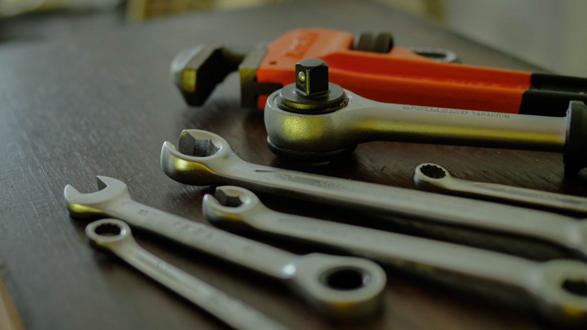 5 ประแจ ที่ช่างอาชีพต้องมีติดตัว