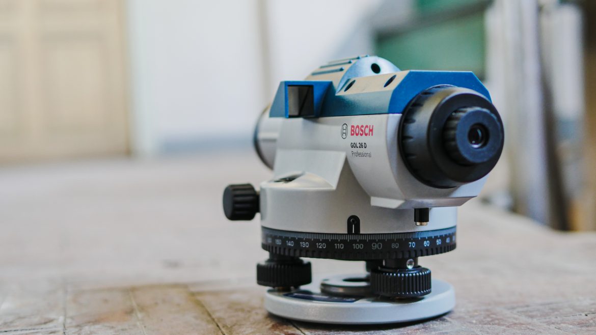 คุณสมบัติของ กล้องระดับ ที่คุณต้องรู้ก่อนใช้งาน