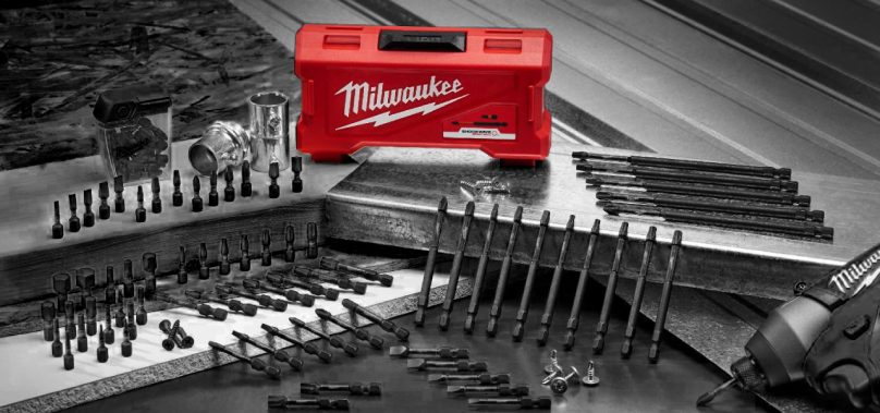 10 เครื่องมืองานไม้ Milwaukee ขั้น สูงสุดของคุณภาพและความแม่นยำ