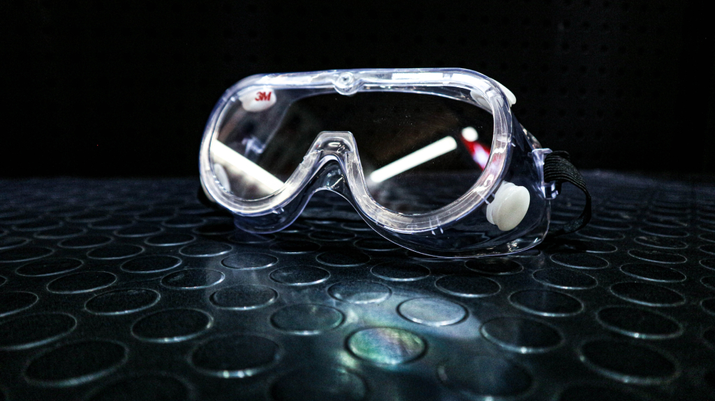 แว่นนิรภัย-แว่นเซฟตี้