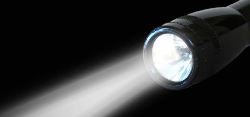 รวมทุกอย่างเกี่ยวกับ ไฟฉาย ที่คุณต้องรู้ก่อนใช้งาน