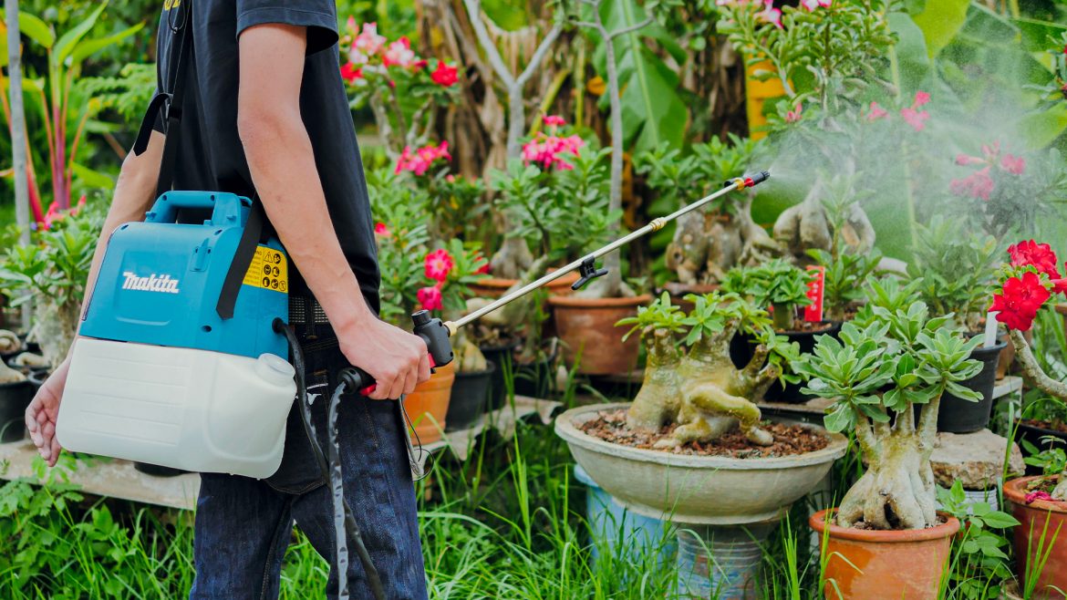 5 วิธีเลือก เครื่องพ่นยาแบตเตอรี่ ให้เหมาะกับงานที่คุณต้องการ