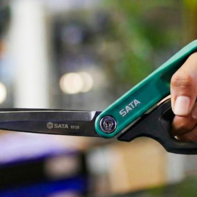 กำจัดสนิมออกจาก กรรไกร  แบบเร่งด่วน โดยไม่ต้องขัดจนกล้ามขึ้น